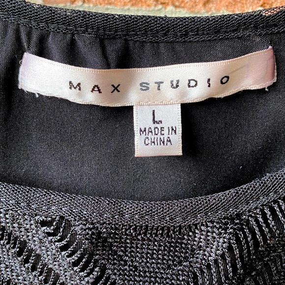 Max Studio L top beautiful texture with lining. - Picture 3 of 4
